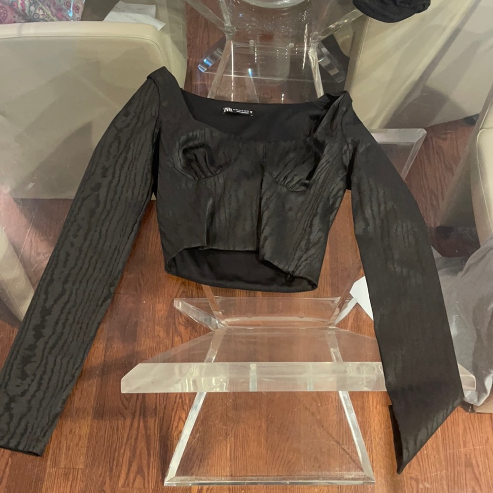 Zara black Xs Silky sexy Long sleeve crop top NWOT